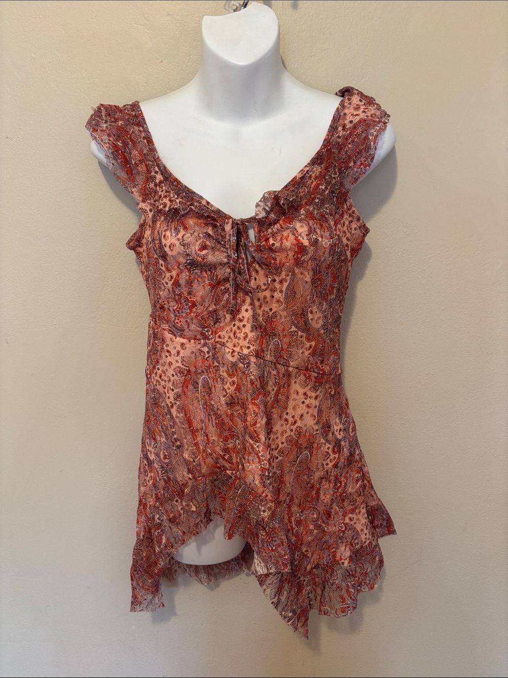 Kimchi Blue Paisley Ruffle Handkerchief Hem Cami in Pink and Red